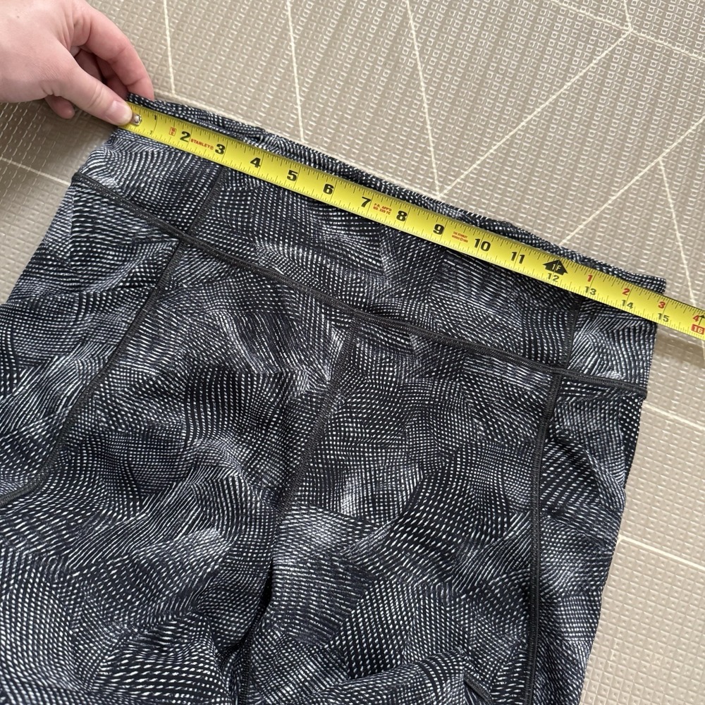 Lululemon Time To Sweat Crop 23" Size 10 Velocity‎ Mesh Black LW6AX8S Pockets! - Picture 7 of 9